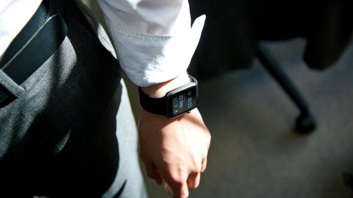 Test de la SmartWach GV18 Aplus, montre connectée avec fonction d’appel – DROID APPLI